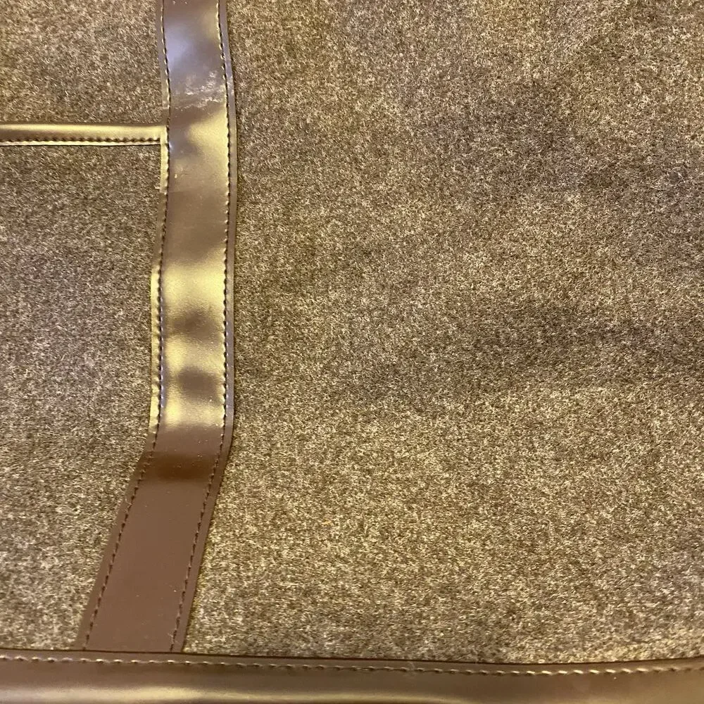 Aramis Cologne Brown Leather Large Travelers Duffle Weekend Getaway Cabin Bag